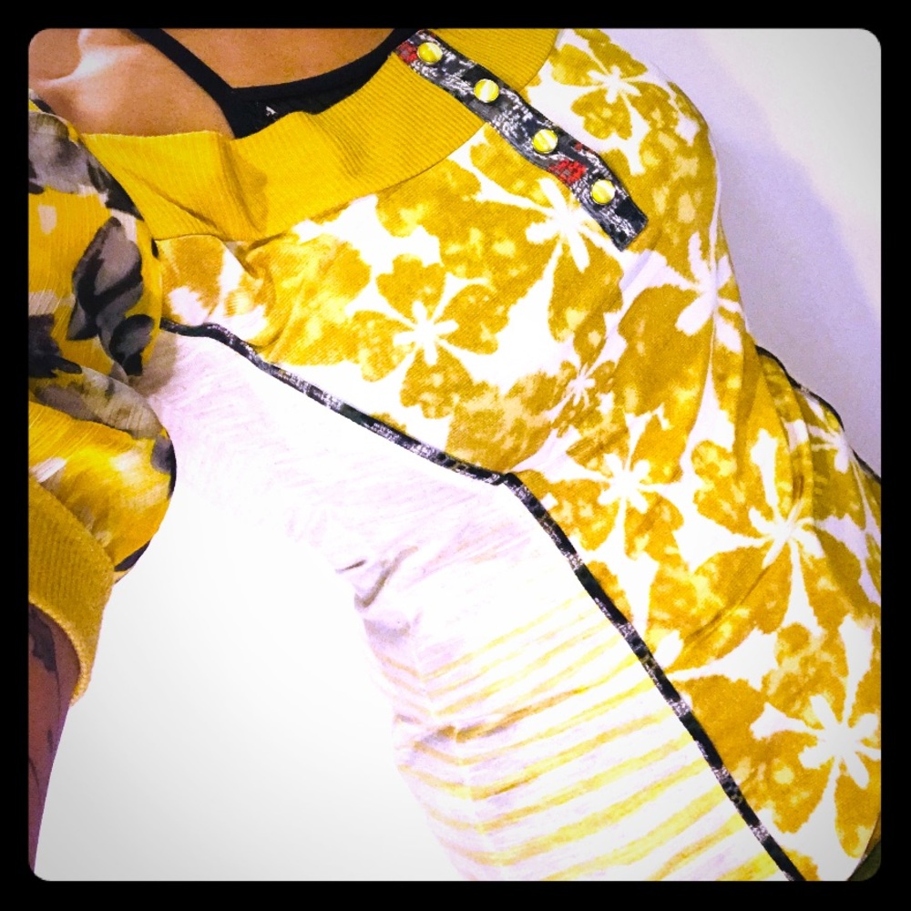 Trendy short sleeve top